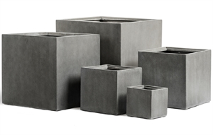 {{photo.Alt || photo.Description || 'Кашпо TREEZ Effectory Beton куб - тёмно-серый бетон'}}